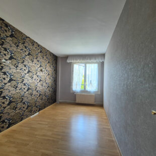 Appartement Lens 4 pièce(s) 89.54 m2 , cave , garage.