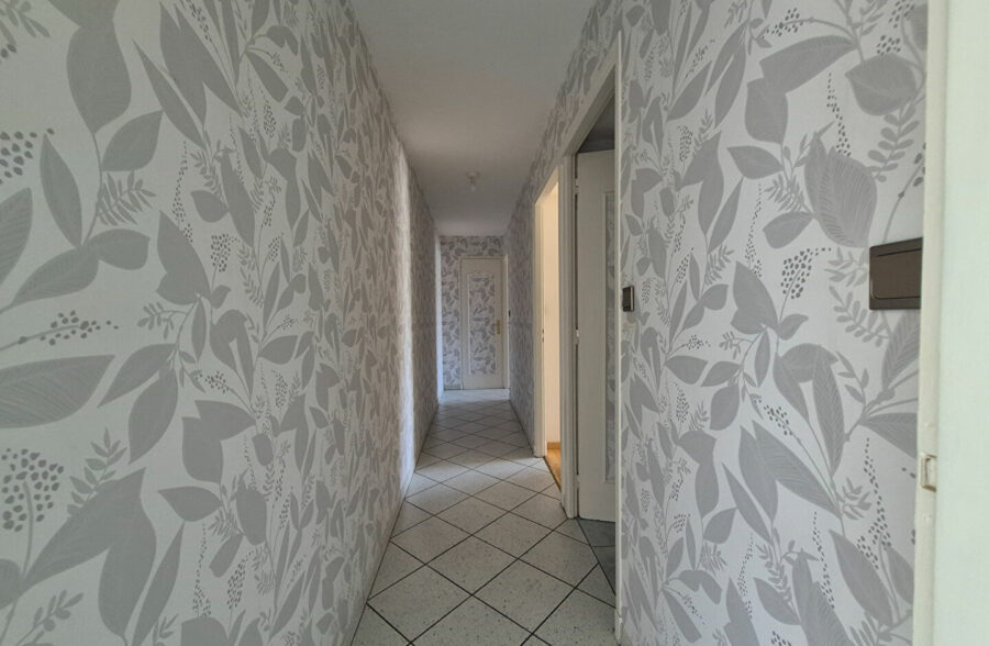 Appartement Lens 4 pièce(s) 89.54 m2 , cave , garage.
