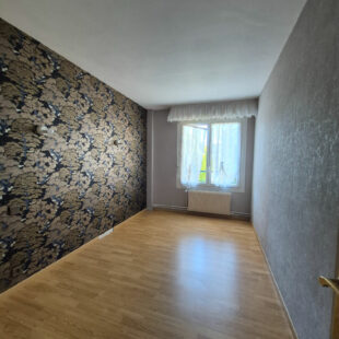 Appartement Lens 4 pièce(s) 89.54 m2 , cave , garage.