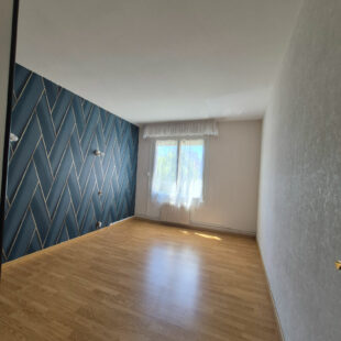 Appartement Lens 4 pièce(s) 89.54 m2 , cave , garage.