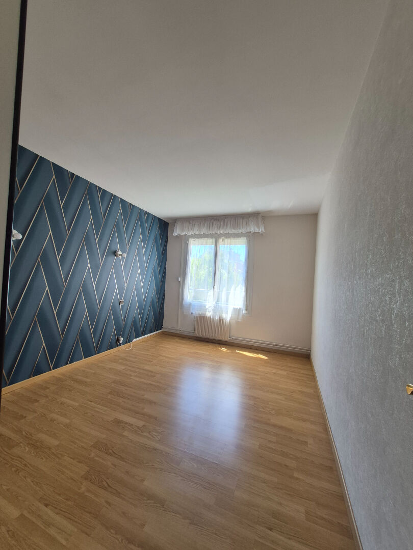 Appartement Lens 4 pièce(s) 89.54 m2 , cave , garage.