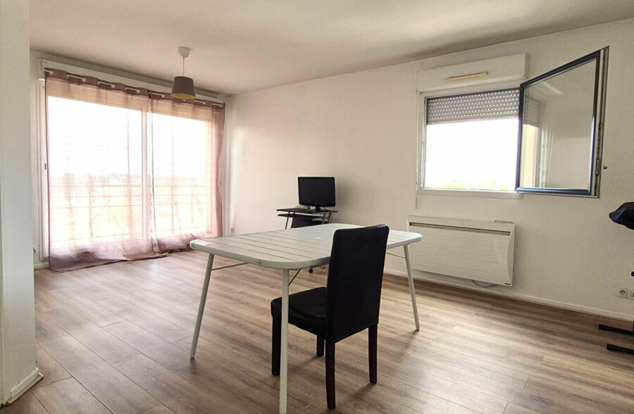 Studio 39m² Roncq Blanc Four