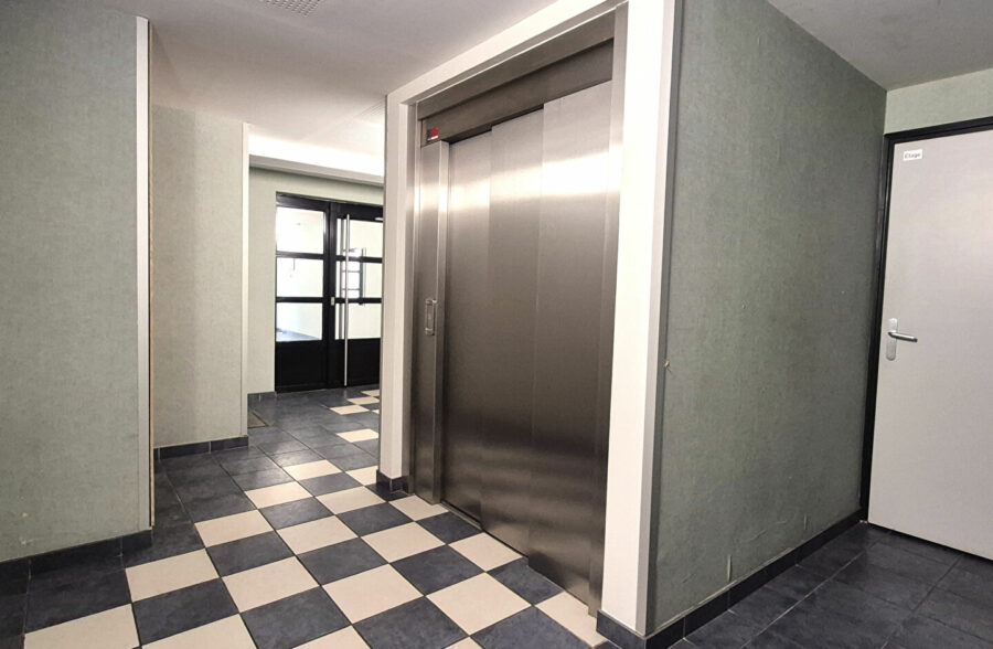 Studio 39m² Roncq Blanc Four