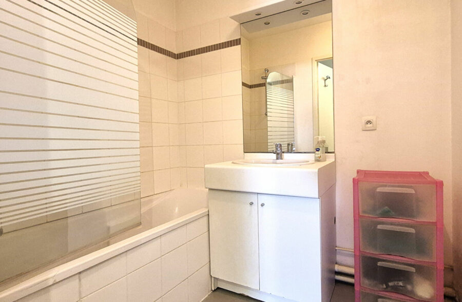 Studio 39m² Roncq Blanc Four