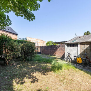 Maison Semi individuelle jardin place de parking