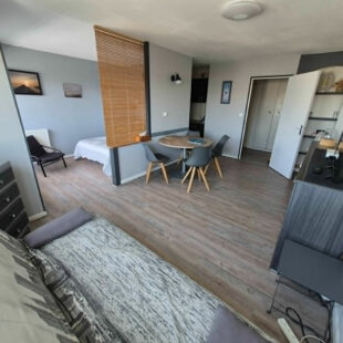 BERCK-Plage , appartement T2 de 37 m2 avec cave , balcon et parking à 300M de la plage.