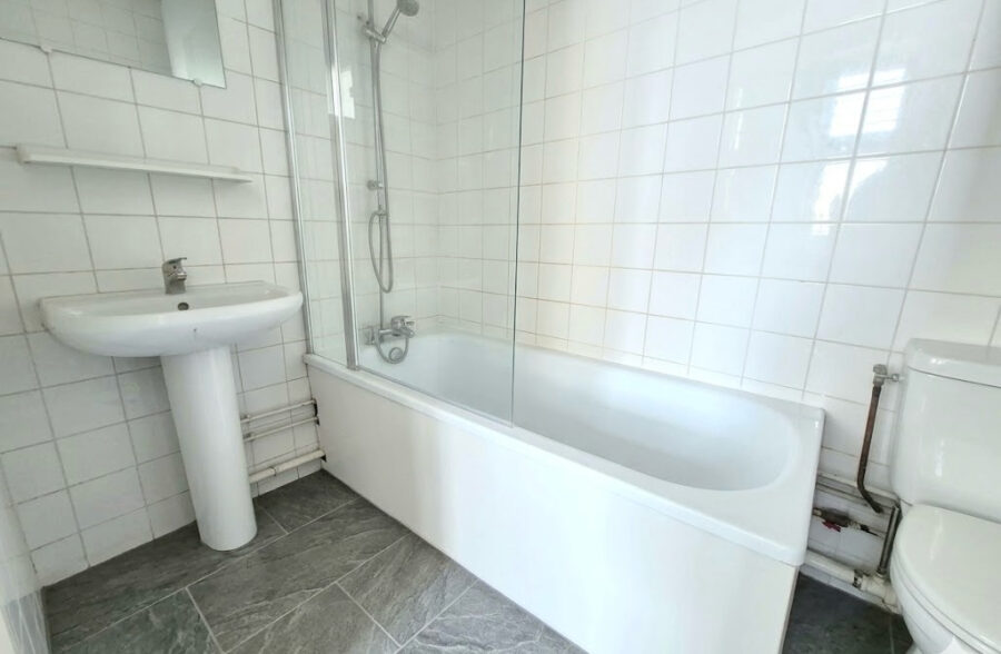 LILLE HYPERCENTRE – RUE NATIONALE : STUDIO MEUBLÉ DE 21,20M² DANS UNE PETITE COPROPRIETE