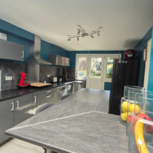 Maison familiale rénovée – 4 chambres – Jardin plein sud – Wattrelos