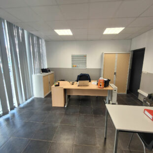 Local commercial Douai 1 pièce(s) 045 m2