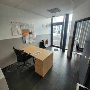 Local commercial Douai 1 pièce(s) 045 m2