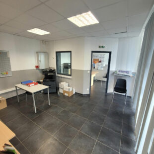 Local commercial Douai 1 pièce(s) 045 m2