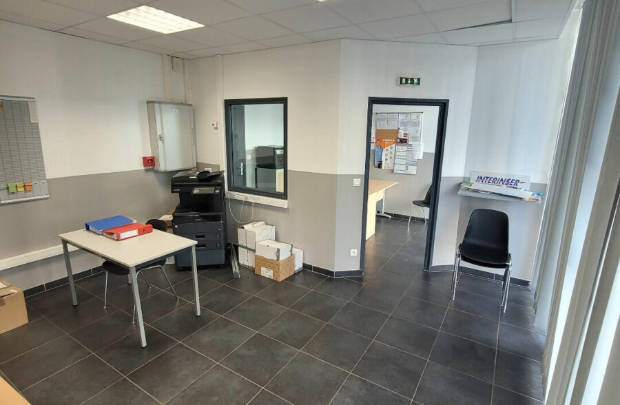 Local commercial Douai 1 pièce(s) 045 m2