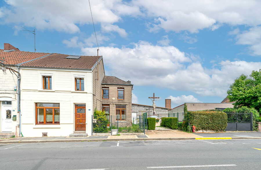 MAISON SEMI INDIVIDUELLE DE 152 M²