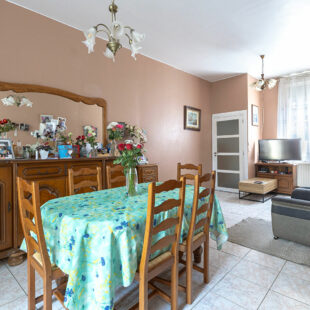 En EXCLUSIVITÉ ! Maison familiale 130m² / Investissement à fort potentiel à Roubaix 131 000€  FAII!!!