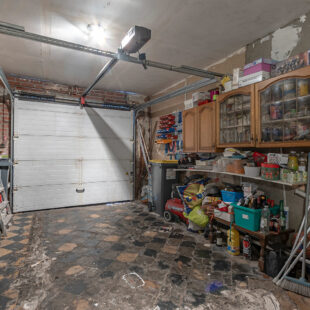 En EXCLUSIVITÉ ! Maison familiale 130m² / Investissement à fort potentiel à Roubaix 131 000€  FAII!!!