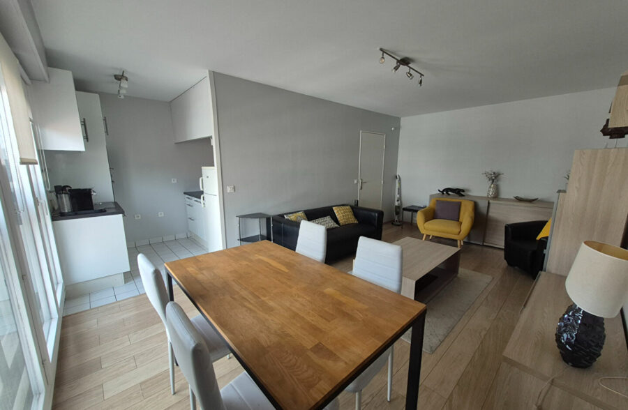 Lille NATIONALE – T2 avec parking et cave