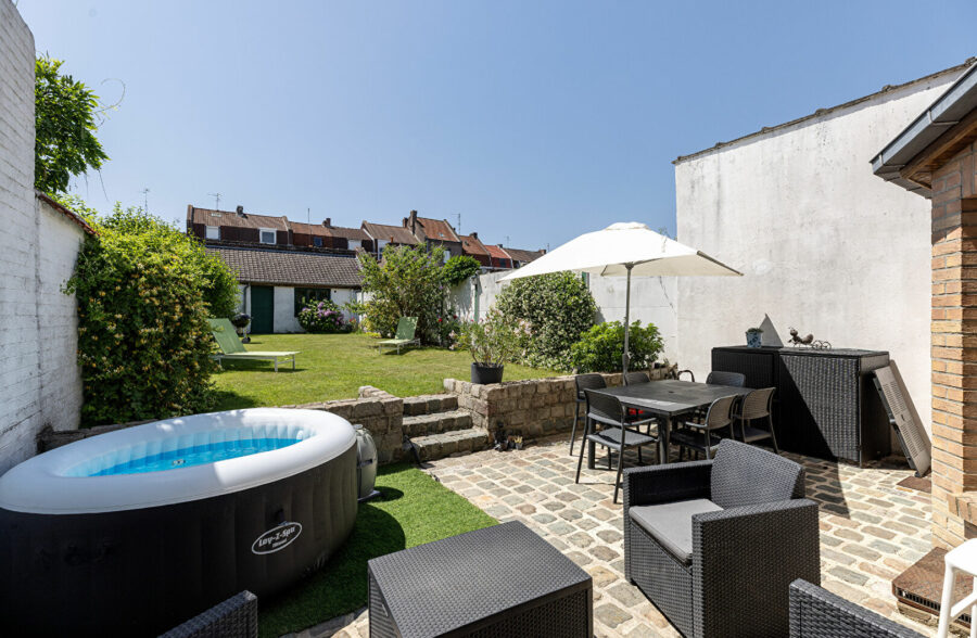 Croix, maison bourgeoise 230 m², 6 chambres, jardin, garage