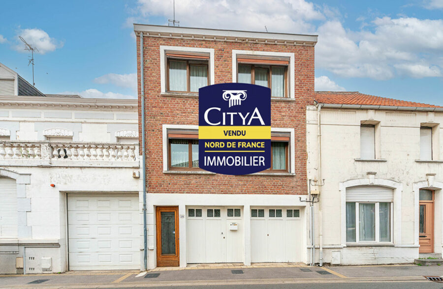 MAISON 3 CHAMBRES ET DOUBLE GARAGE &nbsp;Sous compromis&nbsp;