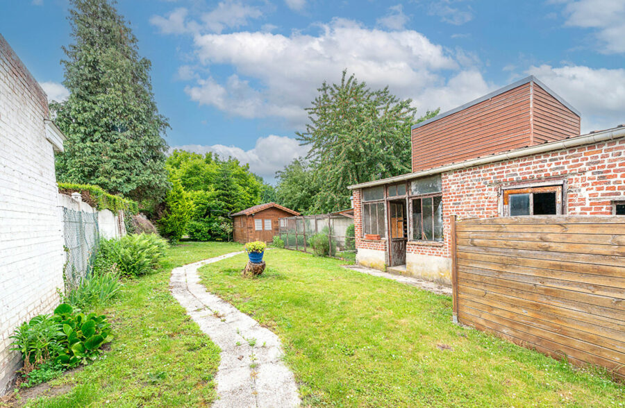 MAISON 3 CHAMBRES ET DOUBLE GARAGE &nbsp;Sous compromis&nbsp;