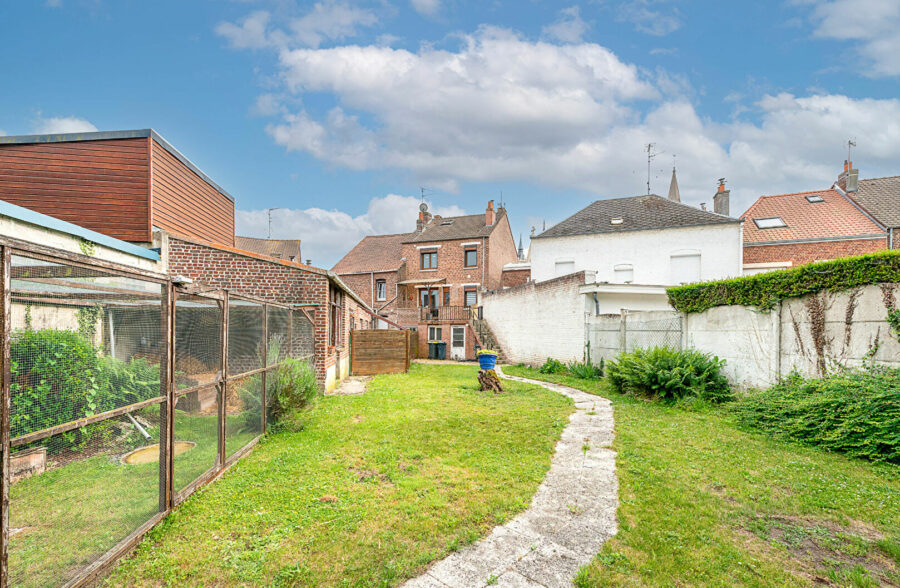 MAISON 3 CHAMBRES ET DOUBLE GARAGE &nbsp;Sous compromis&nbsp;