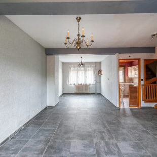 MAISON 3 CHAMBRES ET DOUBLE GARAGE &nbsp;Sous compromis&nbsp;