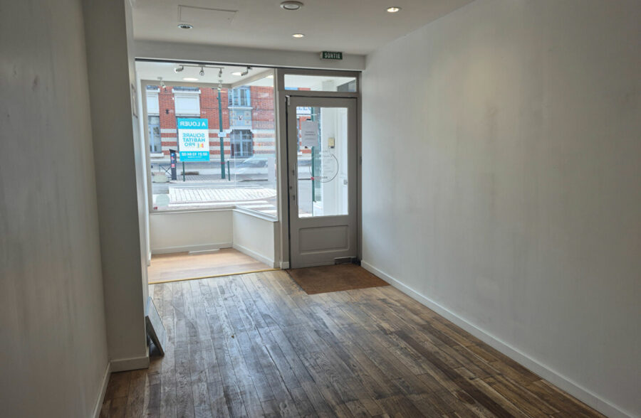 Local commercial Lens 65 m2