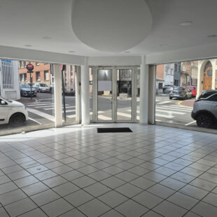 Local commercial Lens