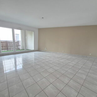 LOOS – CENTRE VILLE – APPARTEMENT – 2 CHAMBRES – 2 BALCONS  GARAGE