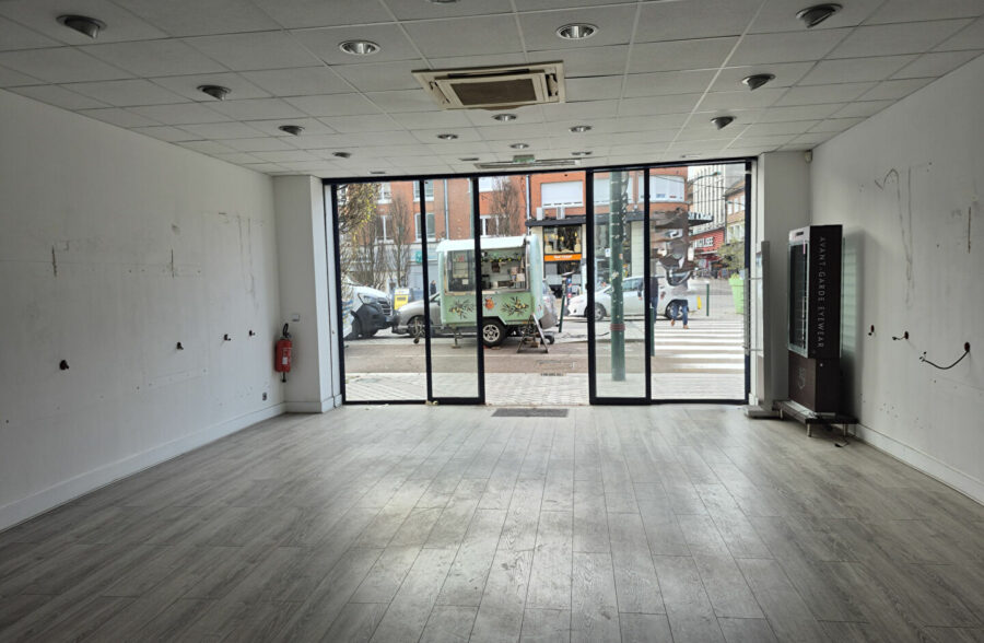 Local commercial Lens 75 m2
