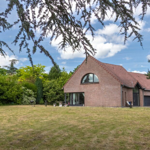 Maison  individuelle  sur  Neuville-en-ferrain proximité immédiate du mont d’ halluin