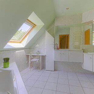 Maison  individuelle  sur  Neuville-en-ferrain proximité immédiate du mont d’ halluin