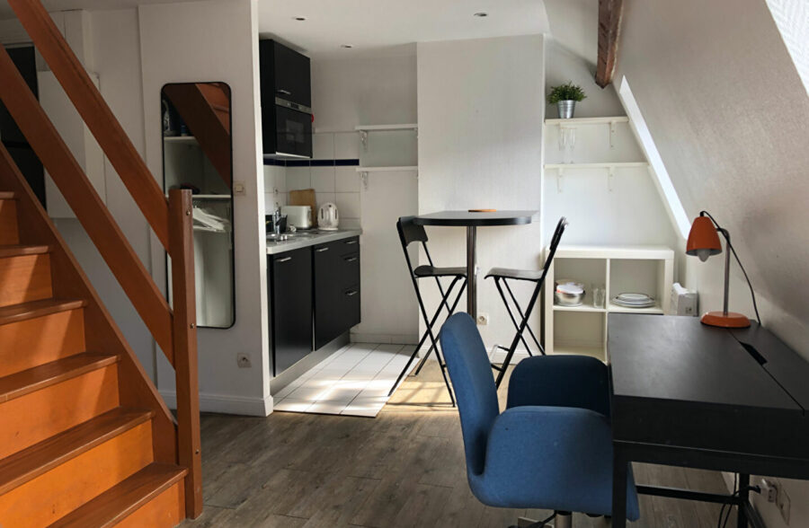 Vieux Lille – Studio meublé rénové 28m² emplacement premium