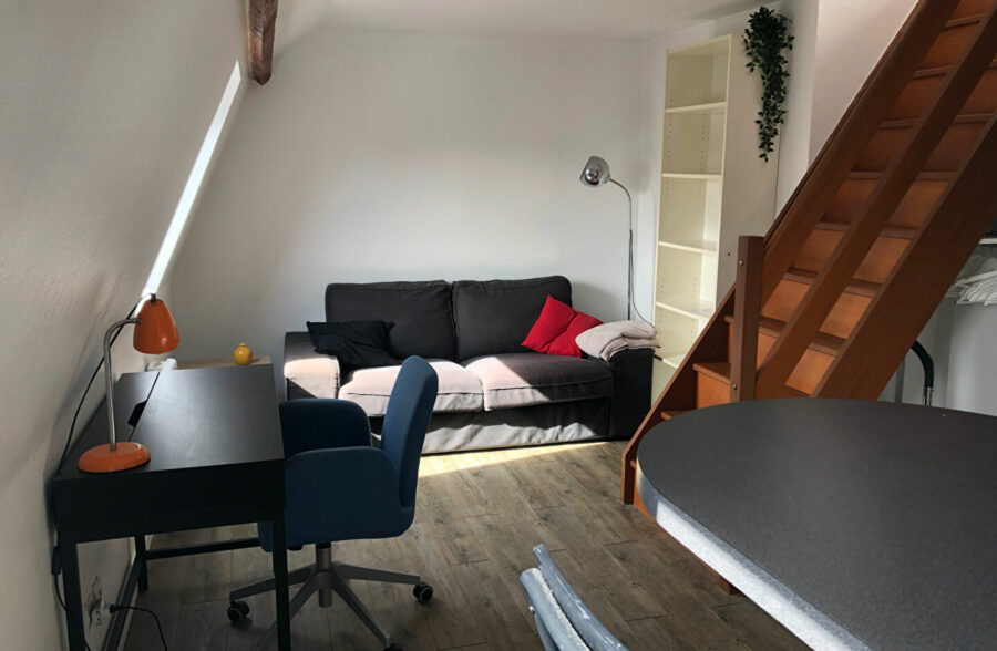 Vieux Lille – Studio meublé rénové 28m² emplacement premium