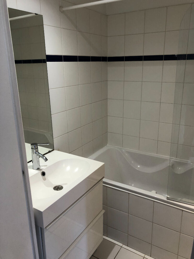 Vieux Lille – Studio meublé rénové 28m² emplacement premium