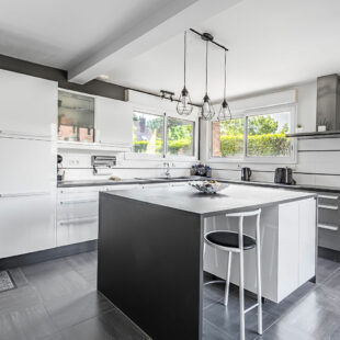 CAPINGHEM – Maison individuelle semi plain-pied – 205 m²