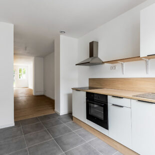 Maison de ville entierement rénovée avec 3 chambres et jardin