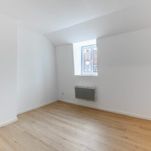 Maison de ville entierement rénovée avec 3 chambres et jardin