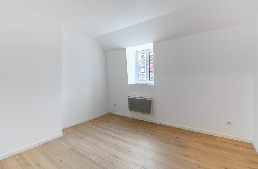 Maison de ville entierement rénovée avec 3 chambres et jardin