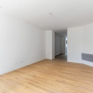 Maison de ville entierement rénovée avec 3 chambres et jardin