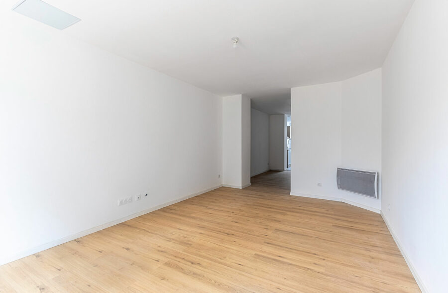 Maison de ville entierement rénovée avec 3 chambres et jardin
