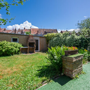 Maison familiale 115 m² avec jardin, garage et dépendance