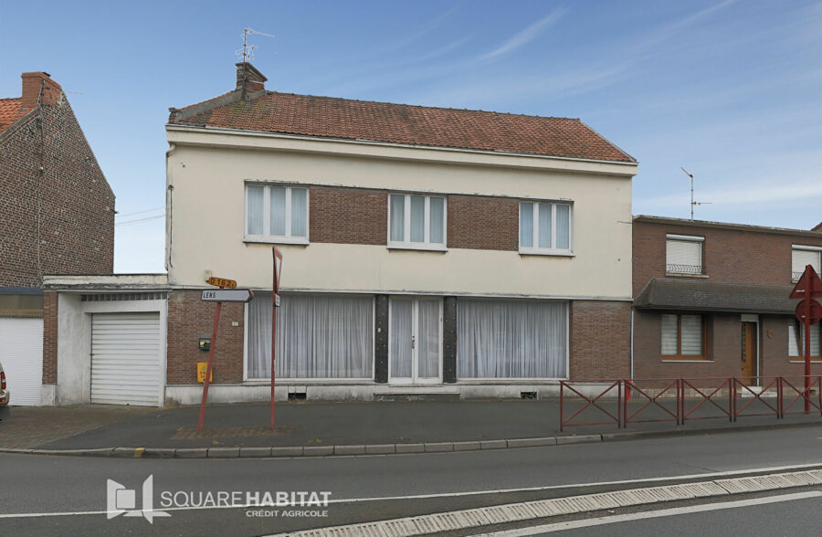 Maison Loison-Sous-Lens 185 m², jardin , 3 garages.
