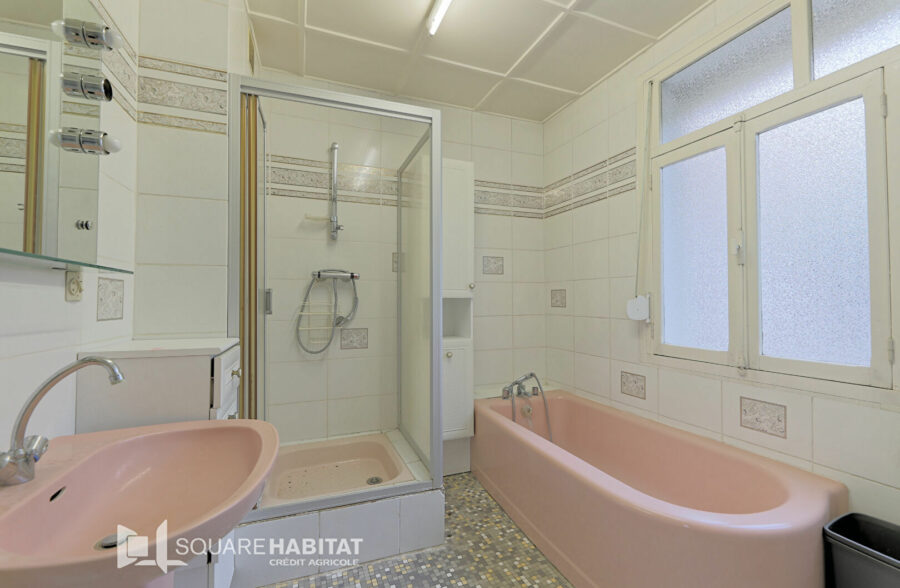 Maison Loison-Sous-Lens 185 m², jardin , 3 garages.