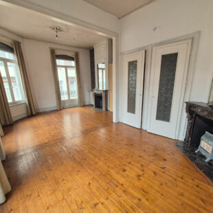 LILLE GAMBETTA/SEBASTOPOL : Appartement 102m² à rénover avec cave