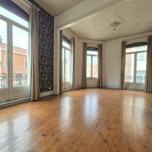 LILLE GAMBETTA/SEBASTOPOL : Appartement 102m² à rénover avec cave