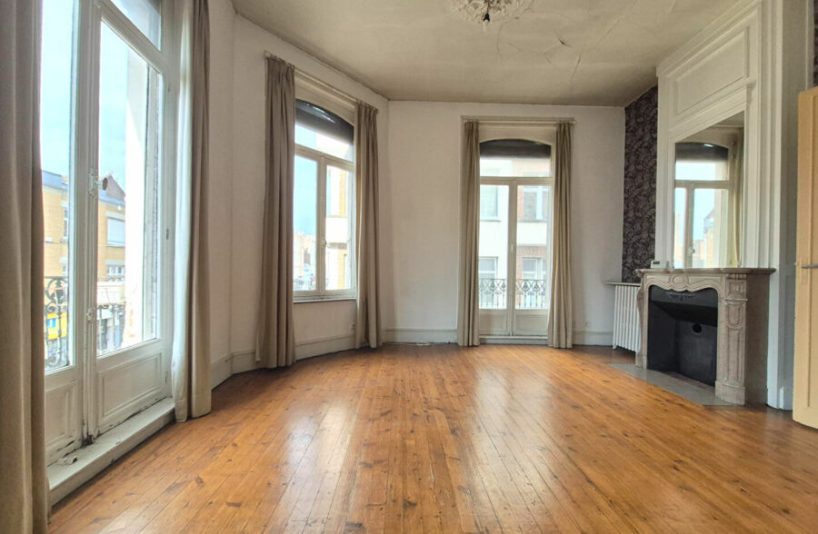 LILLE GAMBETTA/SEBASTOPOL : Appartement 102m² à rénover avec cave