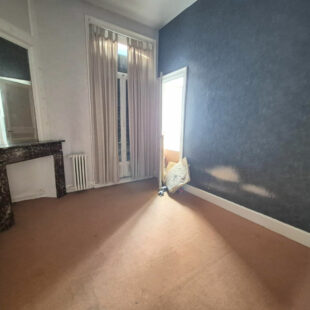 LILLE GAMBETTA/SEBASTOPOL : Appartement 102m² à rénover avec cave