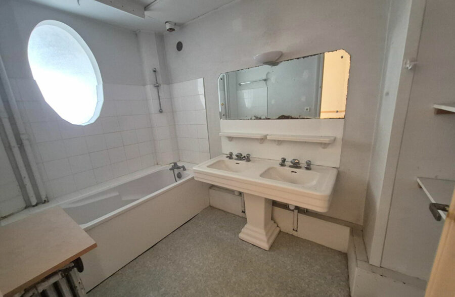 LILLE GAMBETTA/SEBASTOPOL : Appartement 102m² à rénover avec cave