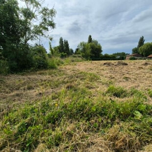 Terrain constructible de 1 069 m² à Molinghem (Isbergues