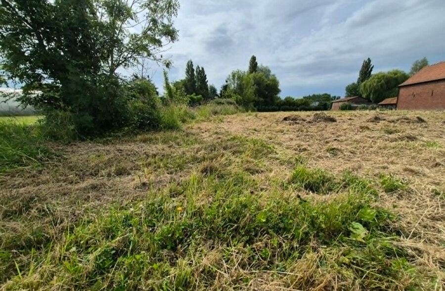 Terrain constructible de 1 069 m² à Molinghem (Isbergues